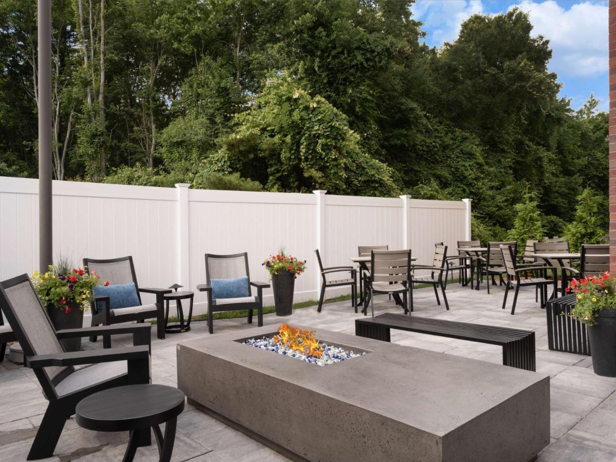 Hampton Inn Raynham-Taunton Kültér fotó